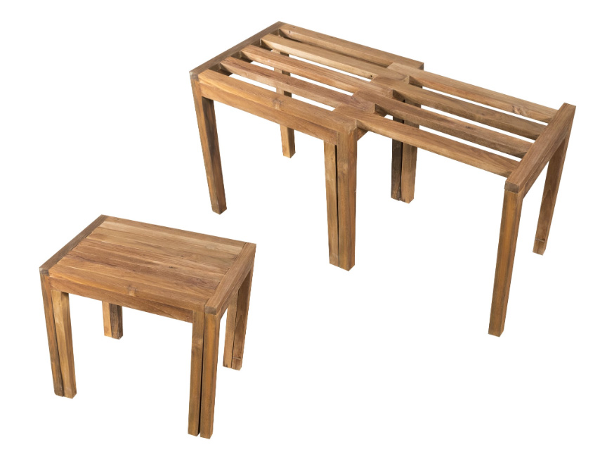 TRICKY SGABELLO-PANCA Basta tirare le estremitá e Tricky si sdoppia diventando una comoda panca o un ampio piano d'appoggio Prodotto artigianalmente utilizzando teak di recupero e trattato con una leggera ceratura protettiva Serie Feel Good Mobili Bagno Cipí