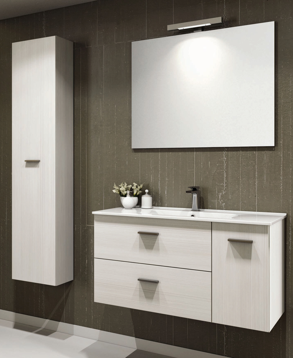 Betty La composizione include: la base con anta e cassetti a chiusura ammortizzata, il lavabo in ceramica e lo specchio
a filo lucido con lampada a LED. Maniglie in cromo lucido. Finiture disponibili: Larice Bianco Mobili Bagno Dianflex Corporation