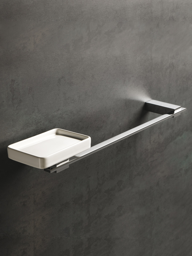 GE69 serie GEA Asta cm 45 con porta sapone DX finitura cromo o ottone naturale Accessori Moderni Arredo Bagno Stilhaus