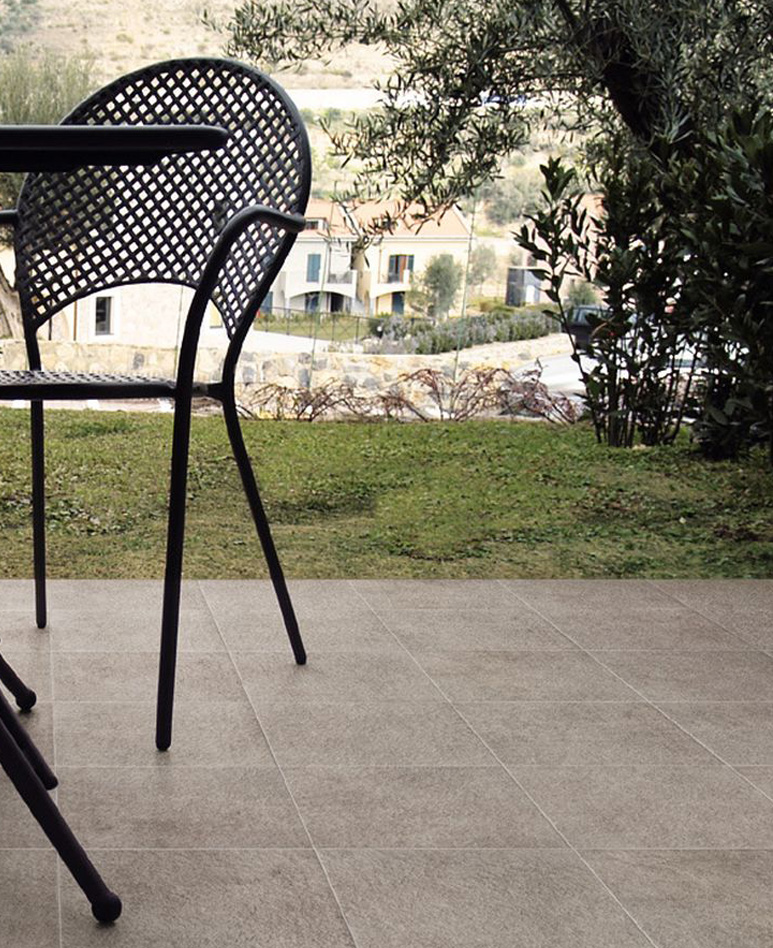 Grigio 30x60 Naturale Gres fine porcellanato ad impasto colorato Aspetto Pietra Menhir Serie Contract by Piemme Ceramiche Piastrelle & Mosaici