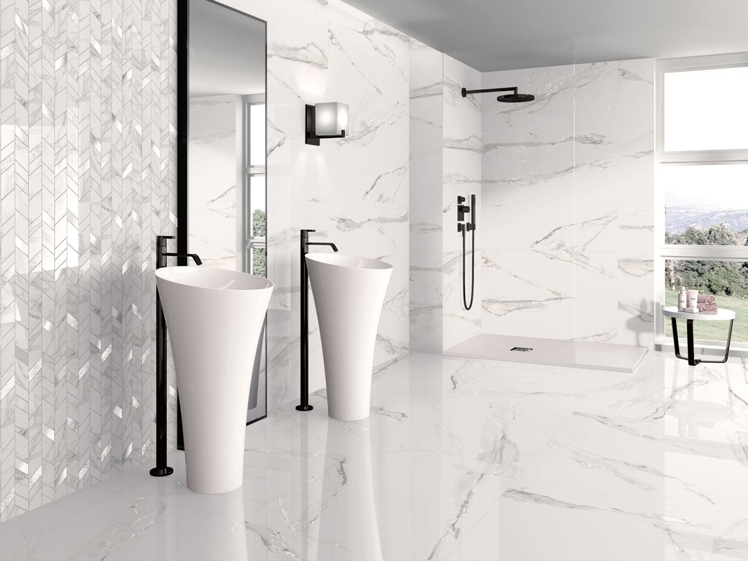 Selecta Carrara White Plus 40x120 Rett. + Mosaico Selecta Carrara White Plus 26,9x31,8 + Selecta Carrara White Plus 75x75 Rett. Rivestimento & Pavimento Pasta Bianca Gres Porcellanato Selecta Carrara White Plus Serie Effetto Marmo Ibero Porcelánico Piastrelle & Mosaici