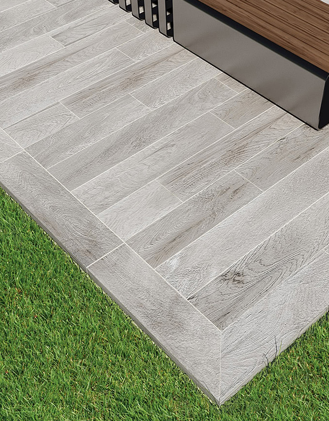 Floor: Grey 15x90 Rettificato Outdoor + Elemento L Monolitico Outdoor 15x61x4 North Wind Floor Serie Legno Il Cavallino Ceramiche Piastrelle & Mosaici