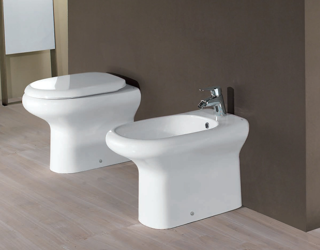 COMPACT serie Sanitari a terra filomuro marchio Rak Ceramics Dianflex