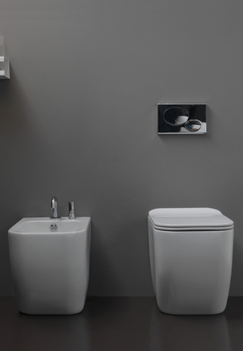 BRIO serie Sanitari A Terra colore Bianco Lucido Senza brida con sistema di scarico Smart Clean Gsg Ceramiche