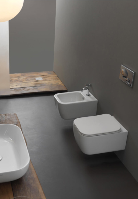 BRIO serie Sanitari Sospesi colore Bianco Lucido Senza brida con sistema di scarico Smart Clean Gsg Ceramiche