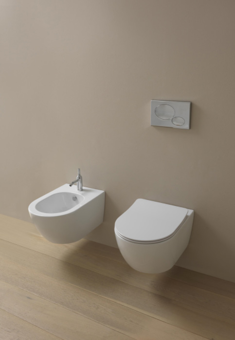 LIKE serie Sanitari Sospesi colore Bianco Lucido Senza brida con sistema di scarico Smart Clean Gsg Ceramiche