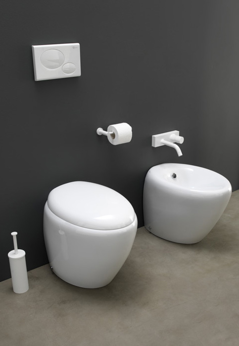 TOUCH serie Sanitari A Terra colore Bianco Lucido con sistema di scarico Smart Clean Gsg Ceramiche