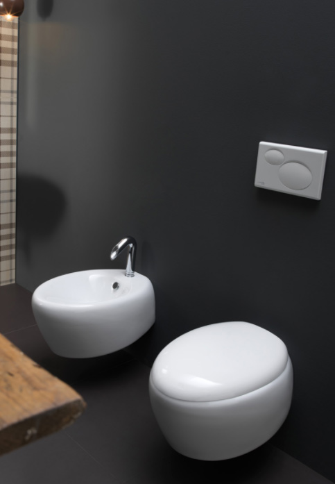 TOUCH serie Sanitari Sospesi colore Bianco Lucido Senza brida con sistema di scarico Smart Clean Gsg Ceramiche