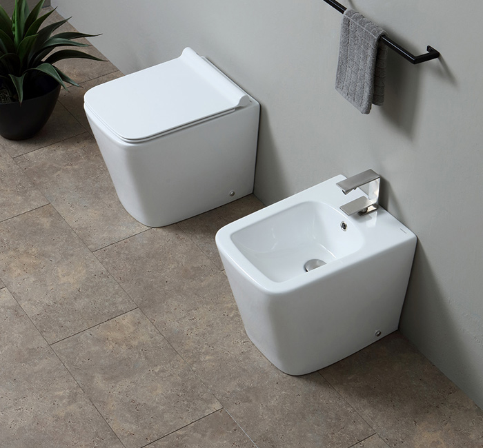 Naná 51 Traslato serie Sanitari a Terra colore Bianco Lucido Nero Ceramica